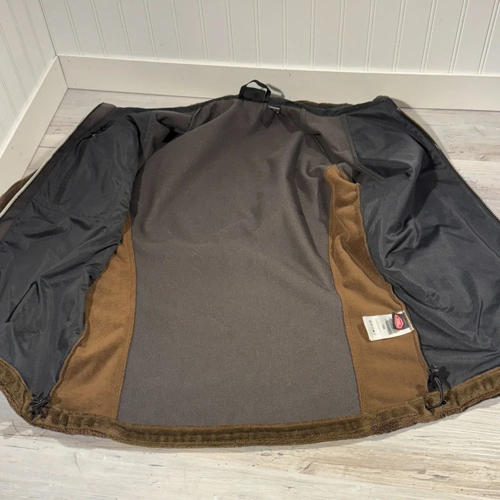 Mountain Hardwear no rips